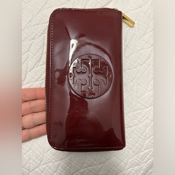 Tory Burch Wallet - Picture 2 of 3